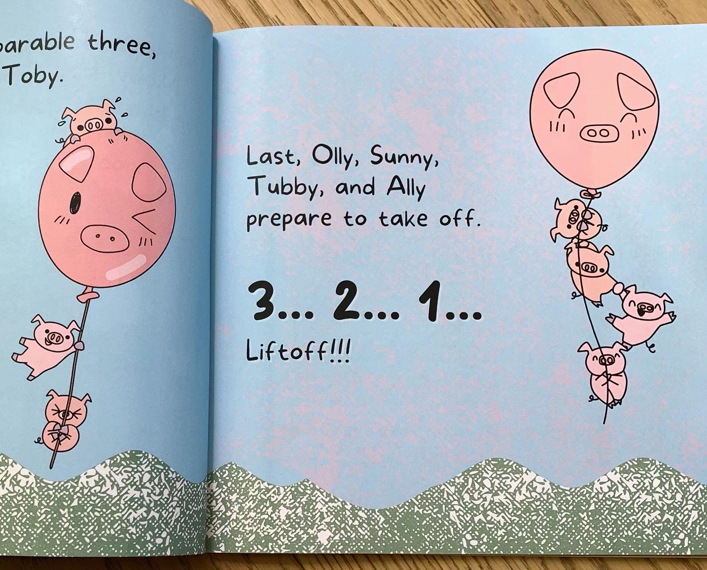 Up, Up, & Away (with Bonus Story 'Giddy Piggies Mother's Day'): A Giddy Piggies Adventure